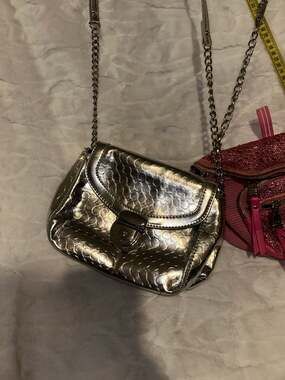 Nine West Silver Metallic Circle Embossed Crossbody Chain Bag